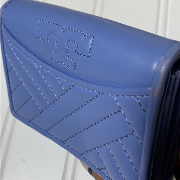 Tory Burch Quilted Small Wallet - Picture 9 of 9